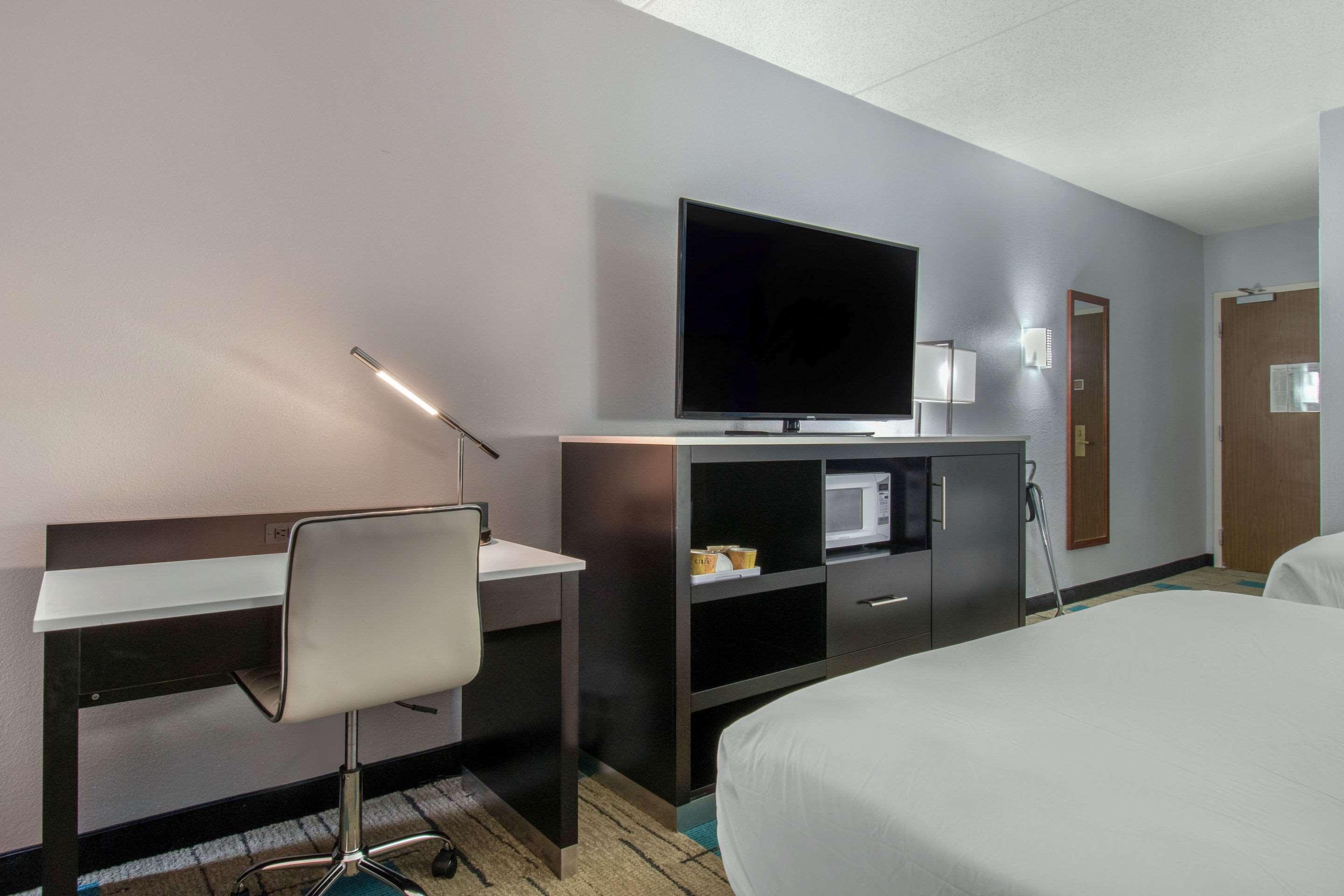 Hawthorn Extended Stay By Wyndham Chambersburg Exterior foto