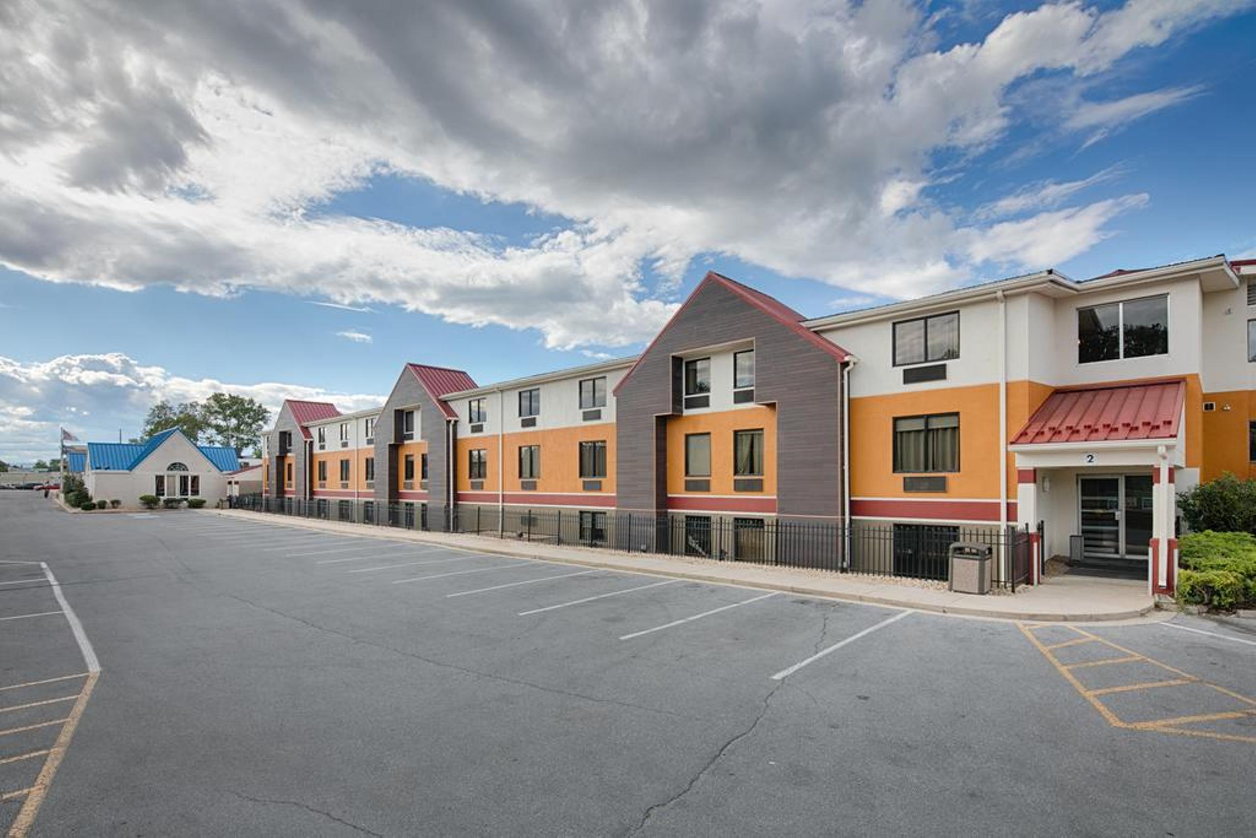 Hawthorn Extended Stay By Wyndham Chambersburg Exterior foto